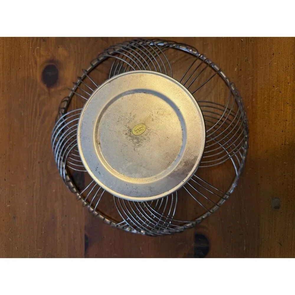 Vintage MCM  Silver Plate Round Wire Bread Basket Center Piece Fruit Bowl